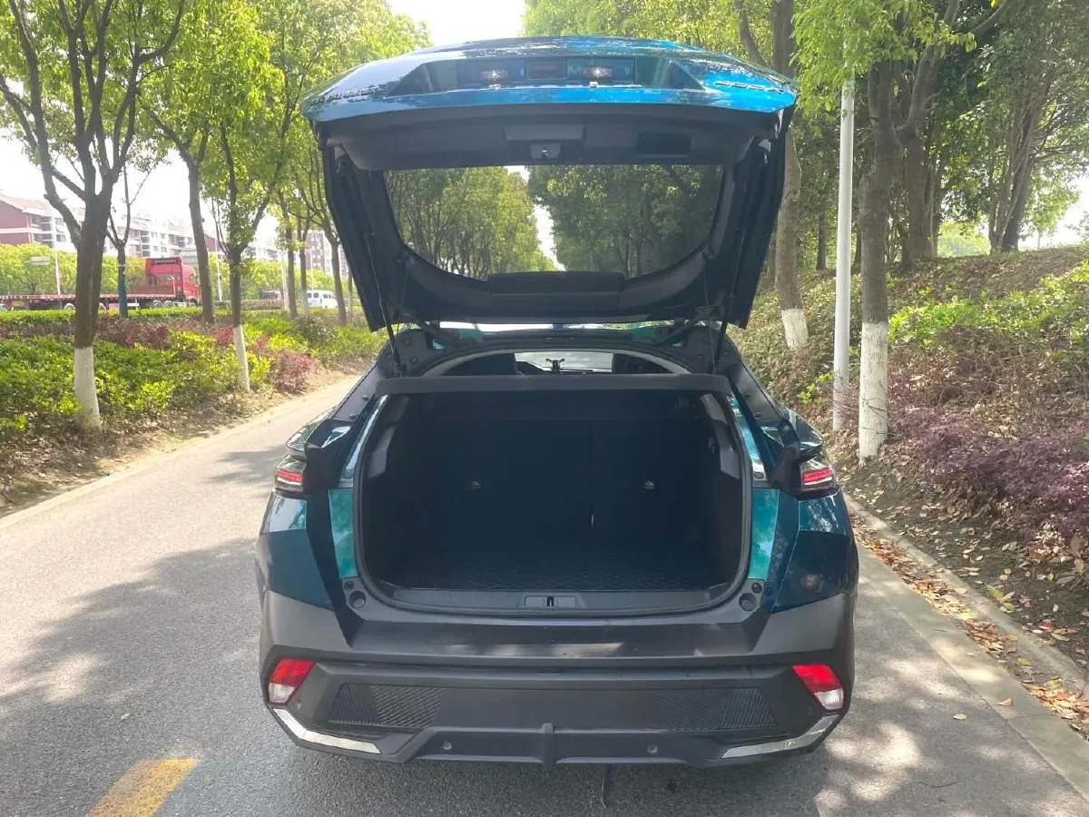 2023 Peugeot 408X 1.6T 175HP L4 8AT,autocango,china used car exporter,china ev exporter,chinese used car exporter,chinese used ev exporter