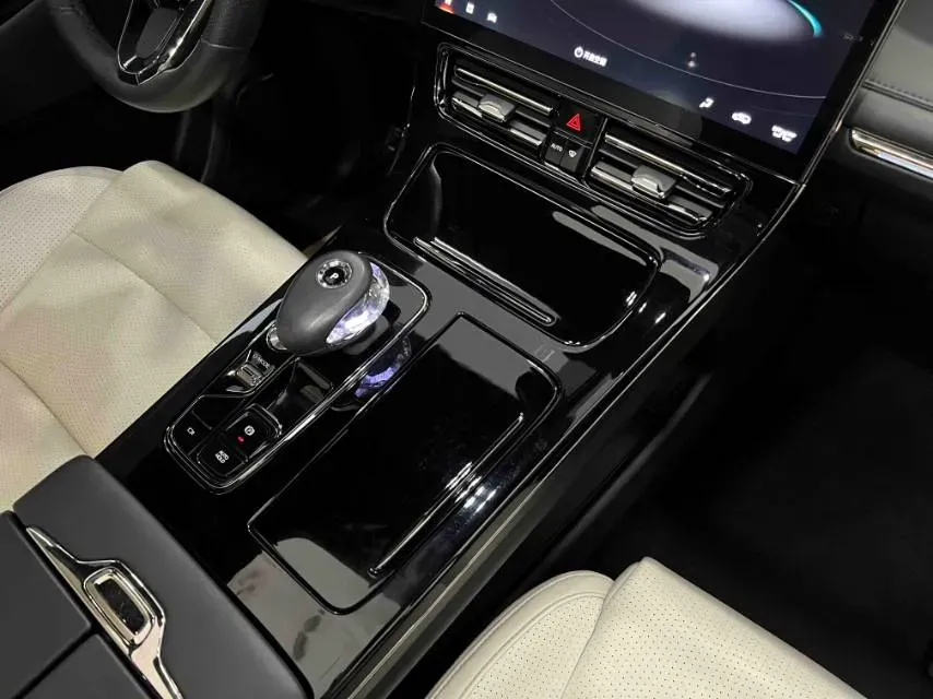 2023 GAC Trumpchi M8 2.0T 190HP L4 E-CVT Hybrid,autocango,china used car exporter,china ev exporter,chinese used car exporter,chinese used ev exporter