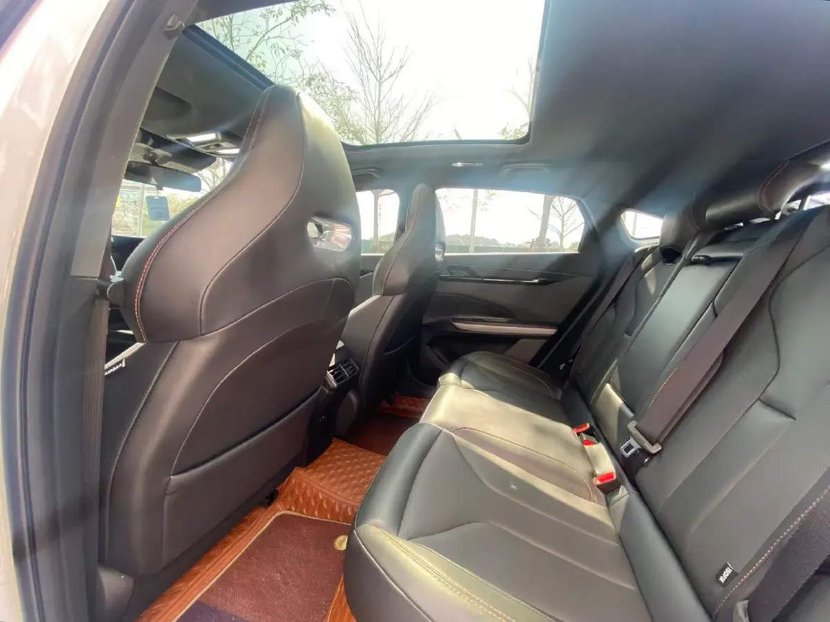 2023 ChangAn UNI-V 1.5T 188HP L4 7DCT,autocango,china used car exporter,china ev exporter,chinese used car exporter,chinese used ev exporter