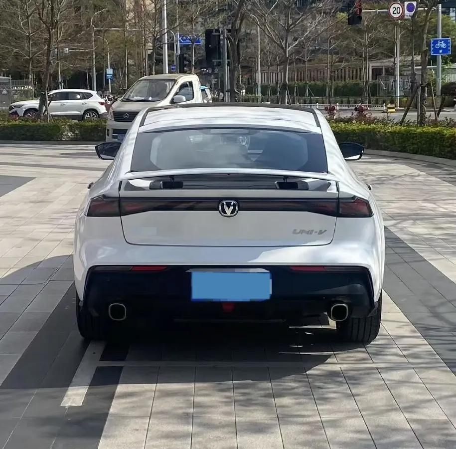 2023 ChangAn UNI-V 1.5T 188HP L4 7DCT,autocango,china used car exporter,china ev exporter,chinese used car exporter,chinese used ev exporter