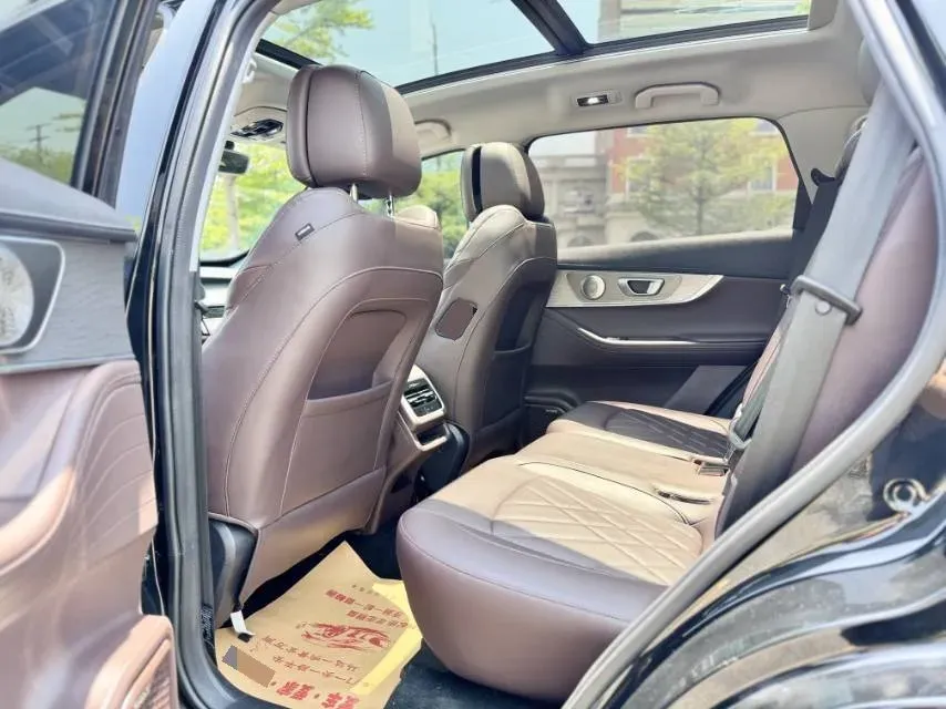 2024 Chery Tiggo 8 PRO 1.6T 197HP L4 7DCT,autocango,china used car exporter,china ev exporter,chinese used car exporter,chinese used ev exporter