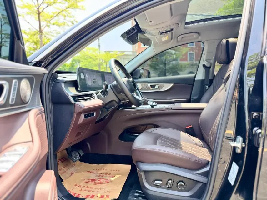 2024 Chery Tiggo 8 PRO 1.6T 197HP L4 7DCT,autocango,china used car exporter,china ev exporter,chinese used car exporter,chinese used ev exporter