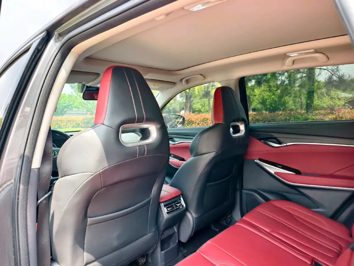 2021 ChangAn CS75 Plus 2.0T 233HP L4 8AT,autocango,china used car exporter,china ev exporter,chinese used car exporter,chinese used ev exporter