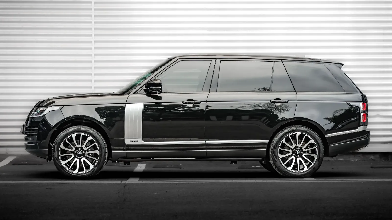 2021 Land Rover Range Rover 3.0T 400HP L6 8AT,autocango,china used car exporter,china ev exporter,chinese used car exporter,chinese used ev exporter