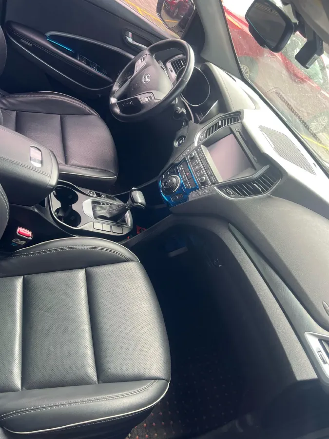 2017 Hyundai Santafe 2.0T 245HP L4 6AT,autocango,china used car exporter,china ev exporter,chinese used car exporter,chinese used ev exporter