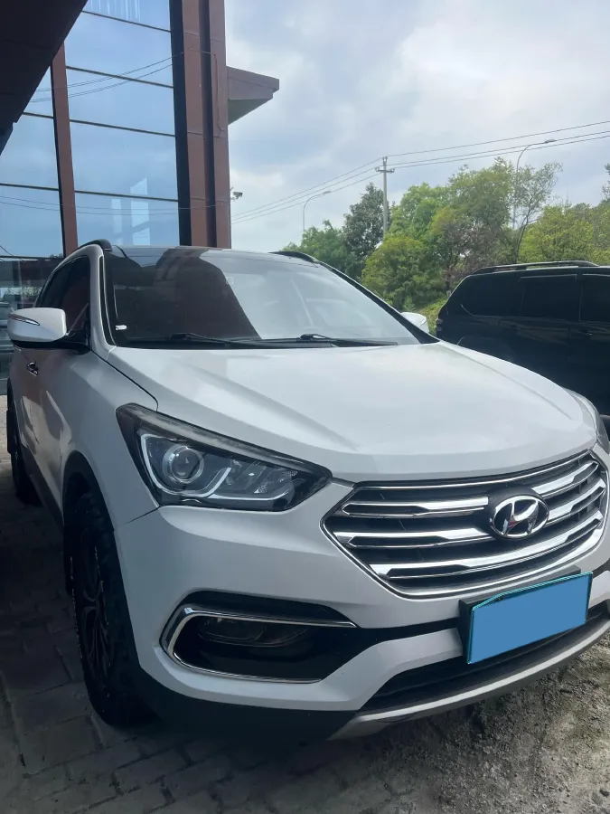 2017 Hyundai Santafe 2.0T 245HP L4 6AT,autocango,china used car exporter,china ev exporter,chinese used car exporter,chinese used ev exporter