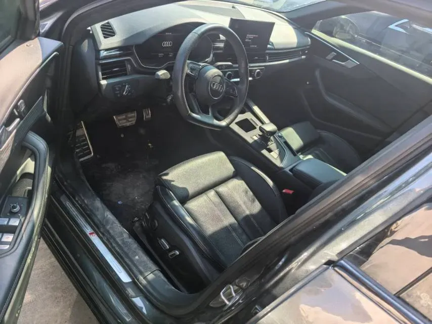 2024 Audi A4L 2.0T 190HP L4 7DCT,autocango,china used car exporter,china ev exporter,chinese used car exporter,chinese used ev exporter