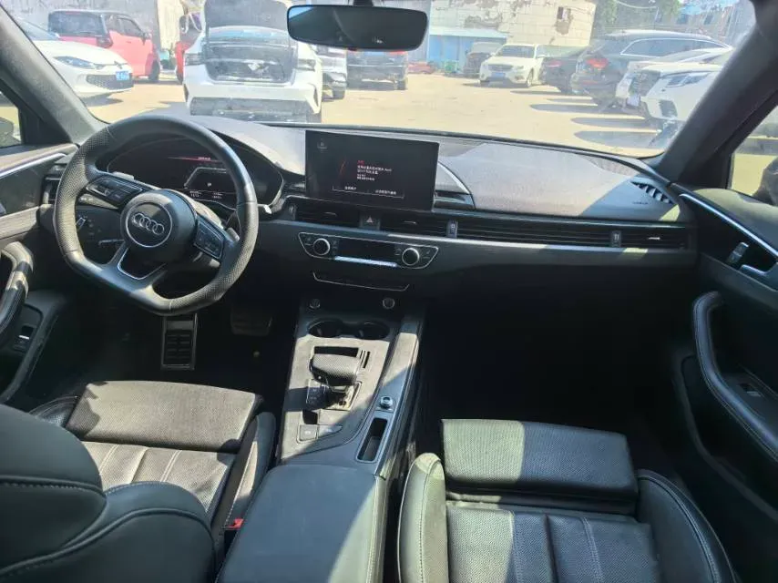 2024 Audi A4L 2.0T 190HP L4 7DCT,autocango,china used car exporter,china ev exporter,chinese used car exporter,chinese used ev exporter