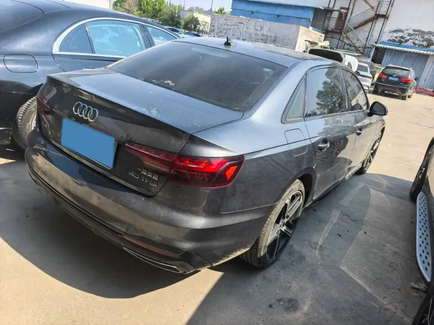 2024 Audi A4L 2.0T 190HP L4 7DCT,autocango,china used car exporter,china ev exporter,chinese used car exporter,chinese used ev exporter