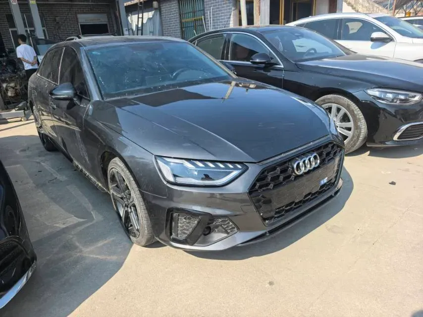 2024 Audi A4L 2.0T 190HP L4 7DCT,autocango,china used car exporter,china ev exporter,chinese used car exporter,chinese used ev exporter