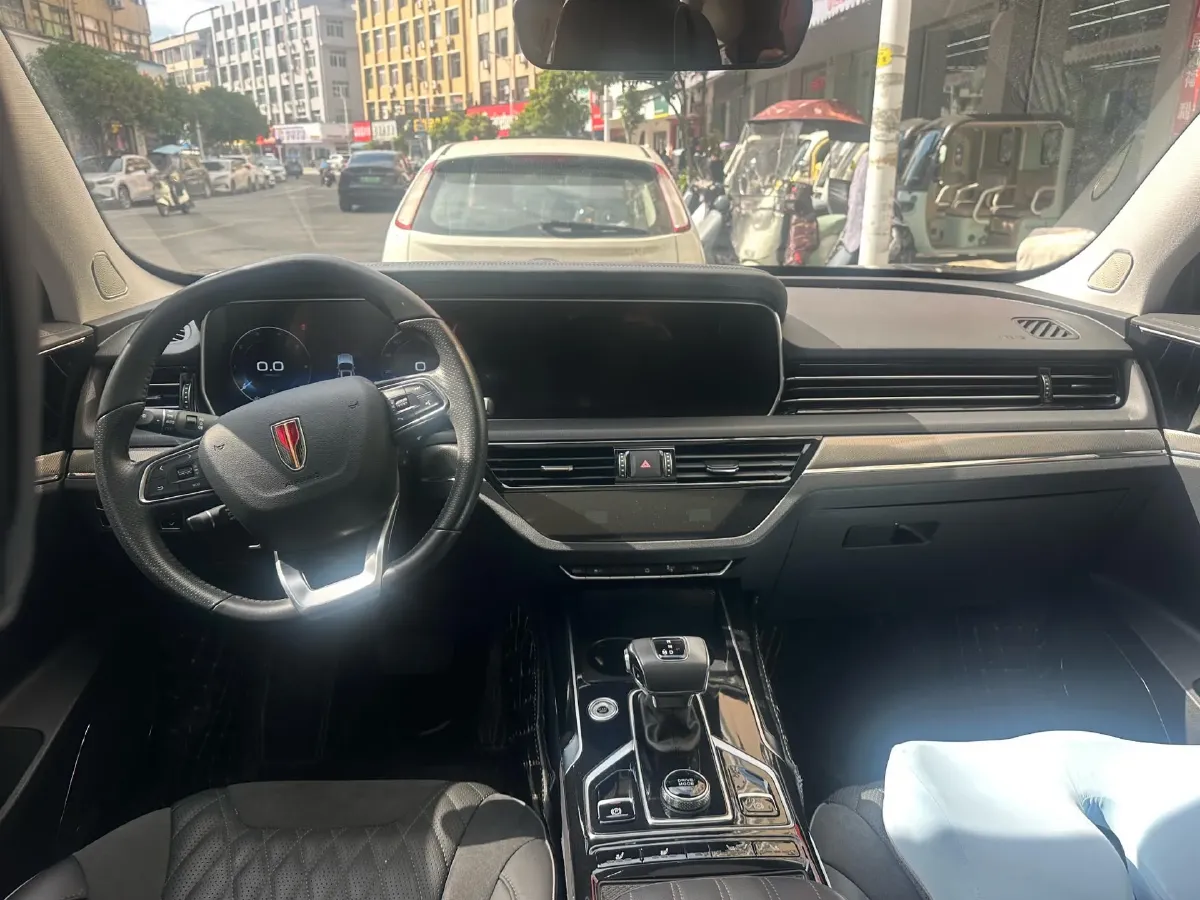 2022 HongQi HS5 2.0T 224HP L4 6AT,autocango,china used car exporter,china ev exporter,chinese used car exporter,chinese used ev exporter