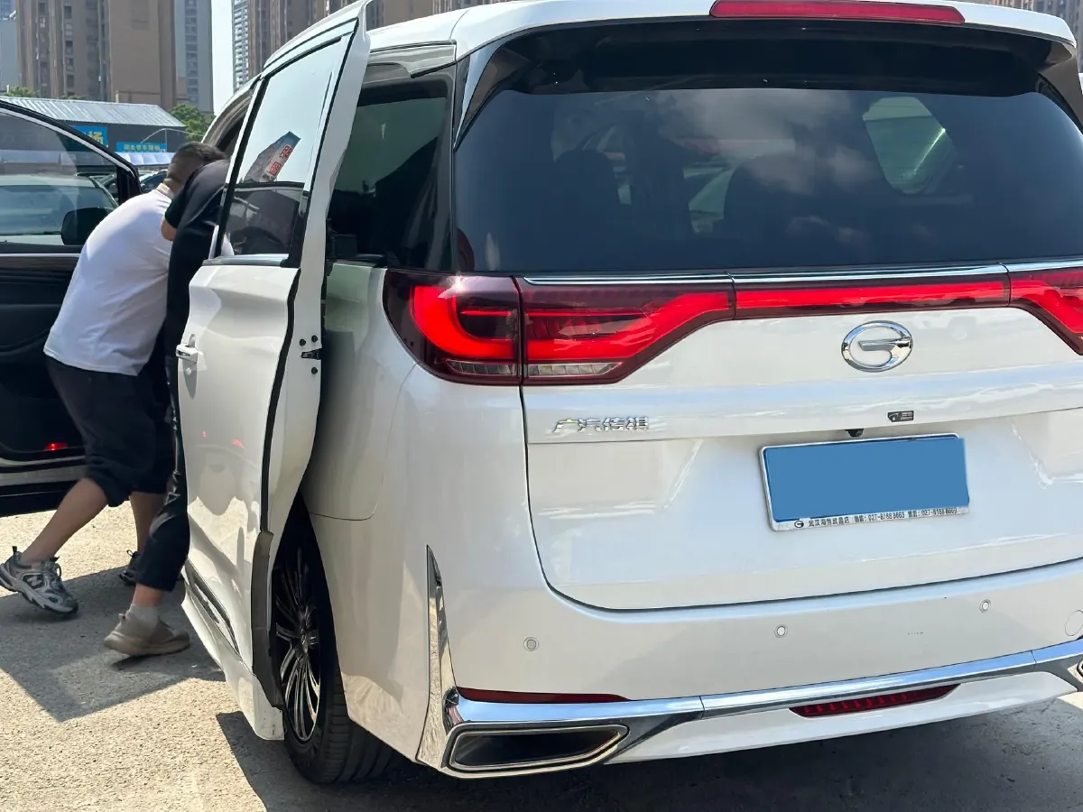 2021 GAC Trumpchi M8 2.0T 252HP L4 8AT,autocango,china used car exporter,china ev exporter,chinese used car exporter,chinese used ev exporter