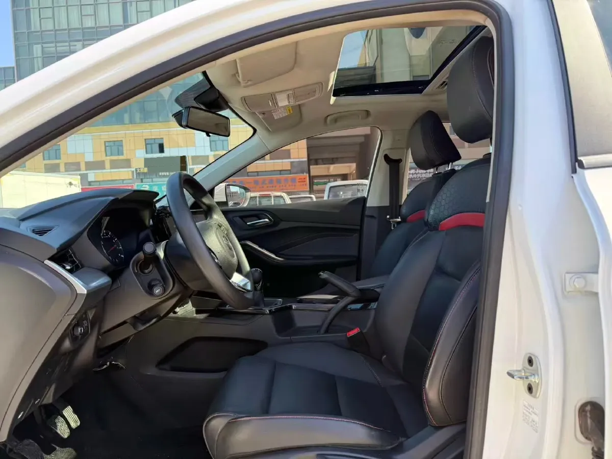 2021 MG 5 1.5L 120HP L4 5MT,autocango,china used car exporter,china ev exporter,chinese used car exporter,chinese used ev exporter
