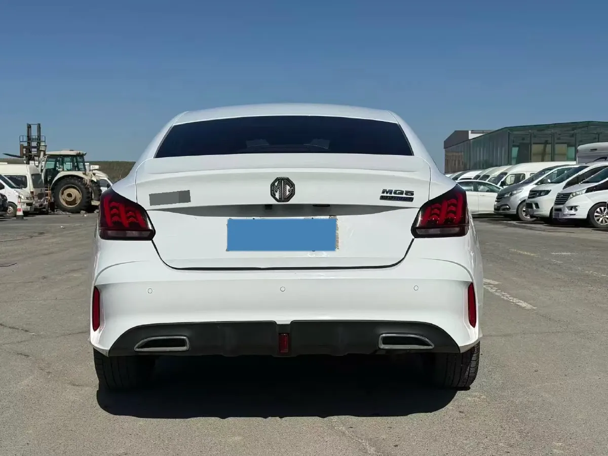 2021 MG 5 1.5L 120HP L4 5MT,autocango,china used car exporter,china ev exporter,chinese used car exporter,chinese used ev exporter