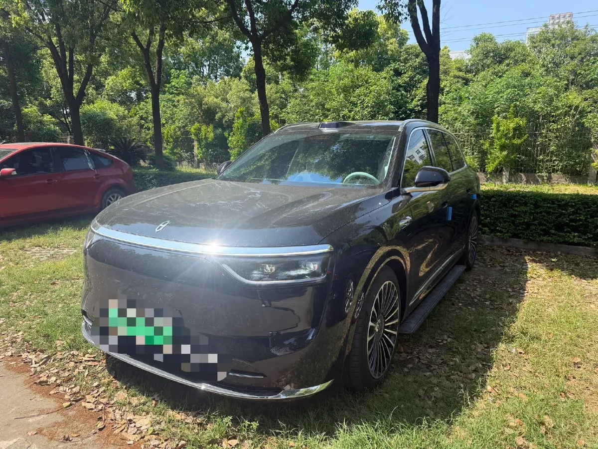 2025 AITO AITO M8 REEV 160HP REEV 53.4KWH,autocango,china used car exporter,china ev exporter,chinese used car exporter,chinese used ev exporter