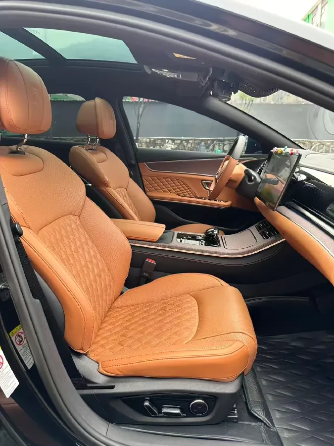 2022 Volkswagen Tiguan L 2.0T 186HP L4 7DCT,autocango,china used car exporter,china ev exporter,chinese used car exporter,chinese used ev exporter