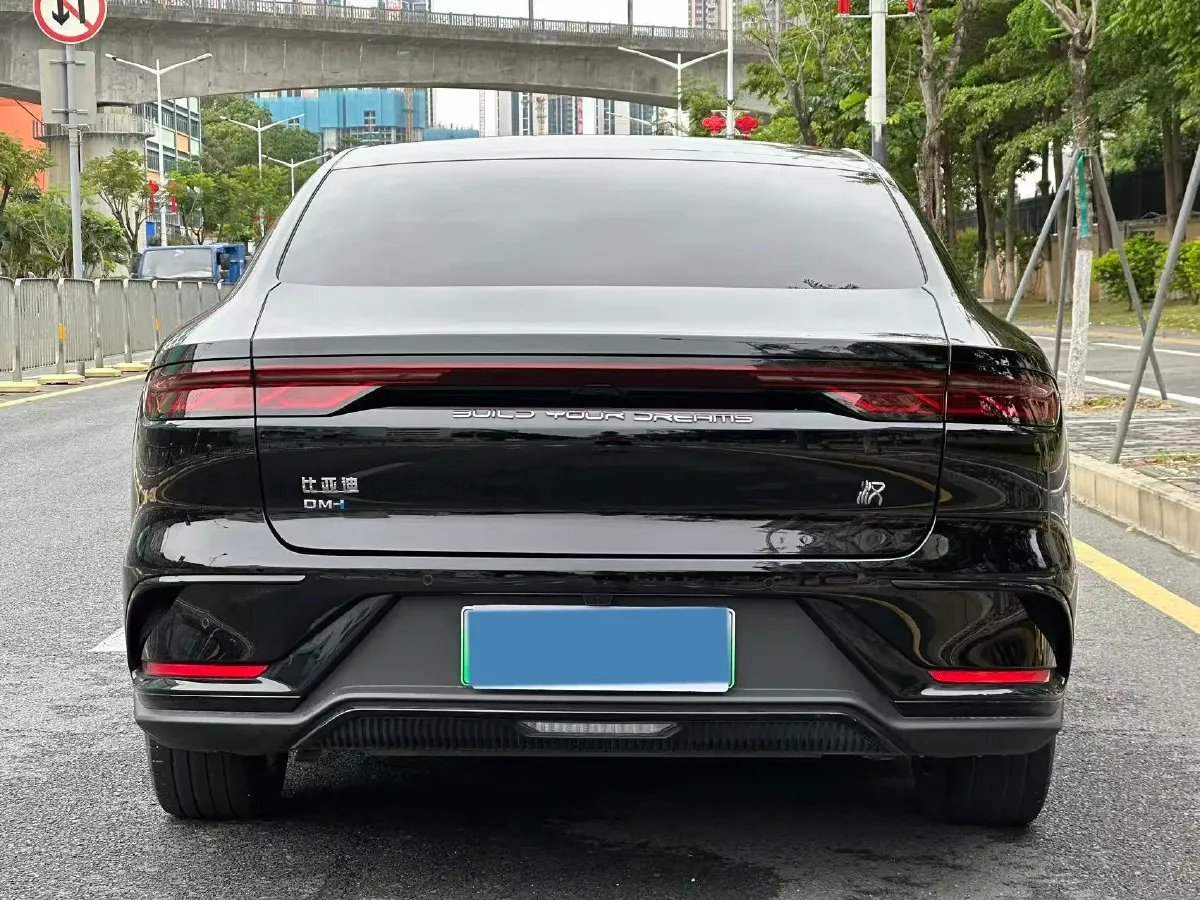 2022 Volkswagen Tiguan L 2.0T 186HP L4 7DCT,autocango,china used car exporter,china ev exporter,chinese used car exporter,chinese used ev exporter