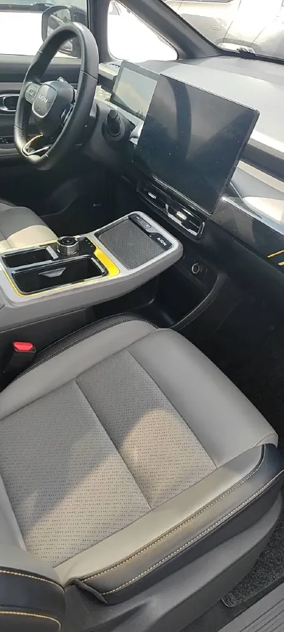 2022 Geely Okavango 1.8T 184HP L4 7DCT,autocango,china used car exporter,china ev exporter,chinese used car exporter,chinese used ev exporter