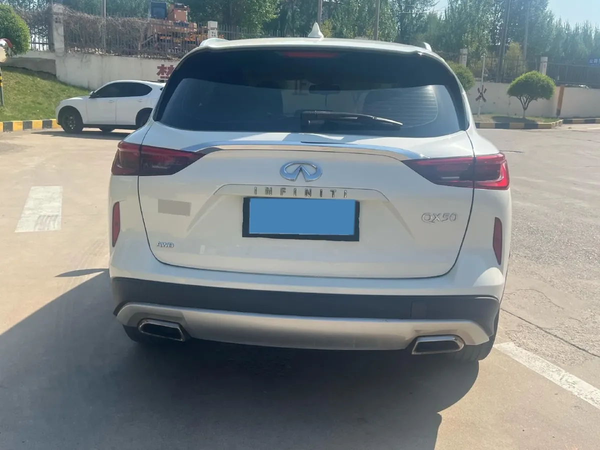2020 Infiniti QX50 2.0T 261HP L4 CVT,autocango,china used car exporter,china ev exporter,chinese used car exporter,chinese used ev exporter