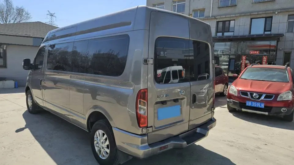 2013 MAXUS XinTu V80 2.5T 136HP L4 5MT,autocango,china used car exporter,china ev exporter,chinese used car exporter,chinese used ev exporter