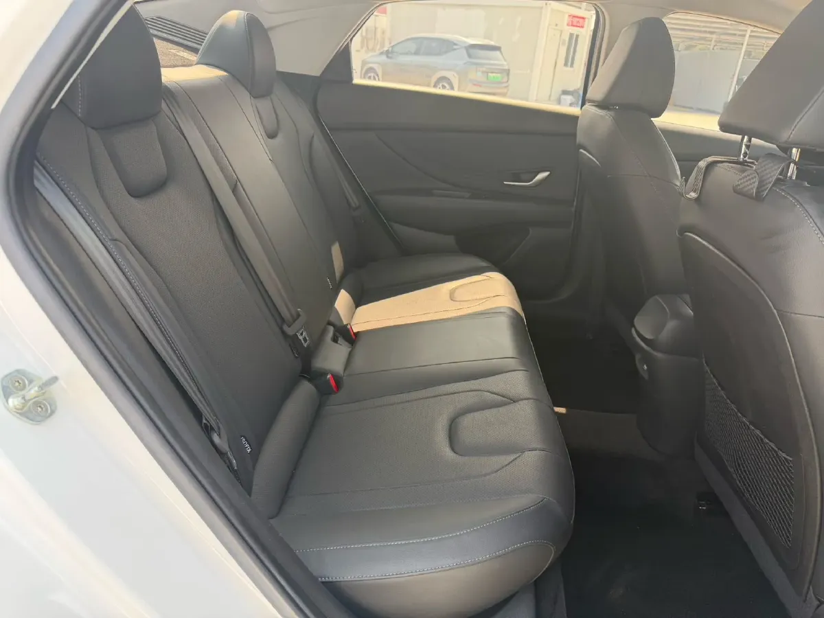 2021 Hyundai Elantra 1.5L 115HP L4 CVT,autocango,china used car exporter,china ev exporter,chinese used car exporter,chinese used ev exporter