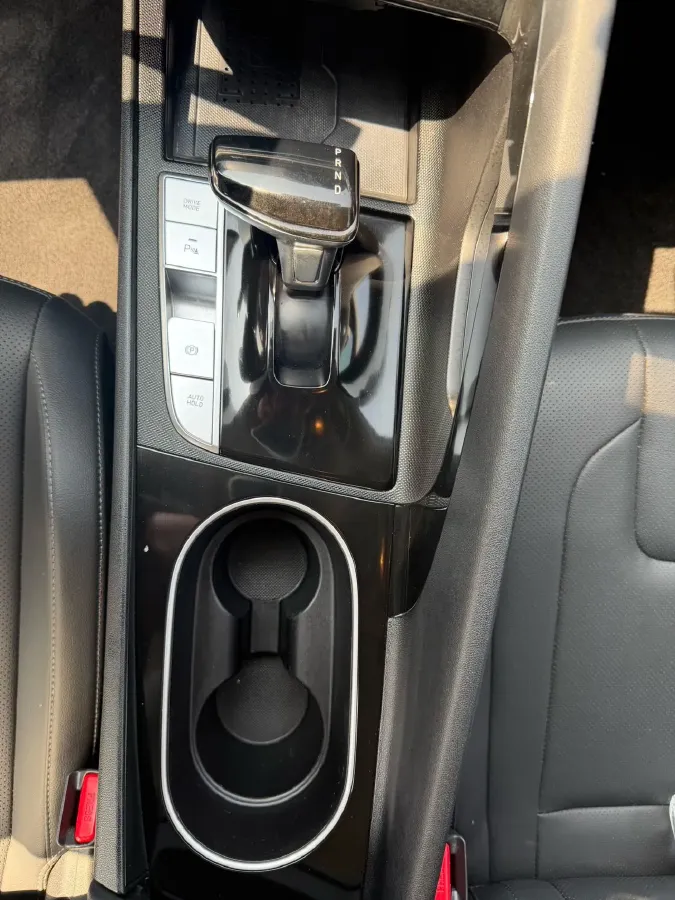 2021 Hyundai Elantra 1.5L 115HP L4 CVT,autocango,china used car exporter,china ev exporter,chinese used car exporter,chinese used ev exporter