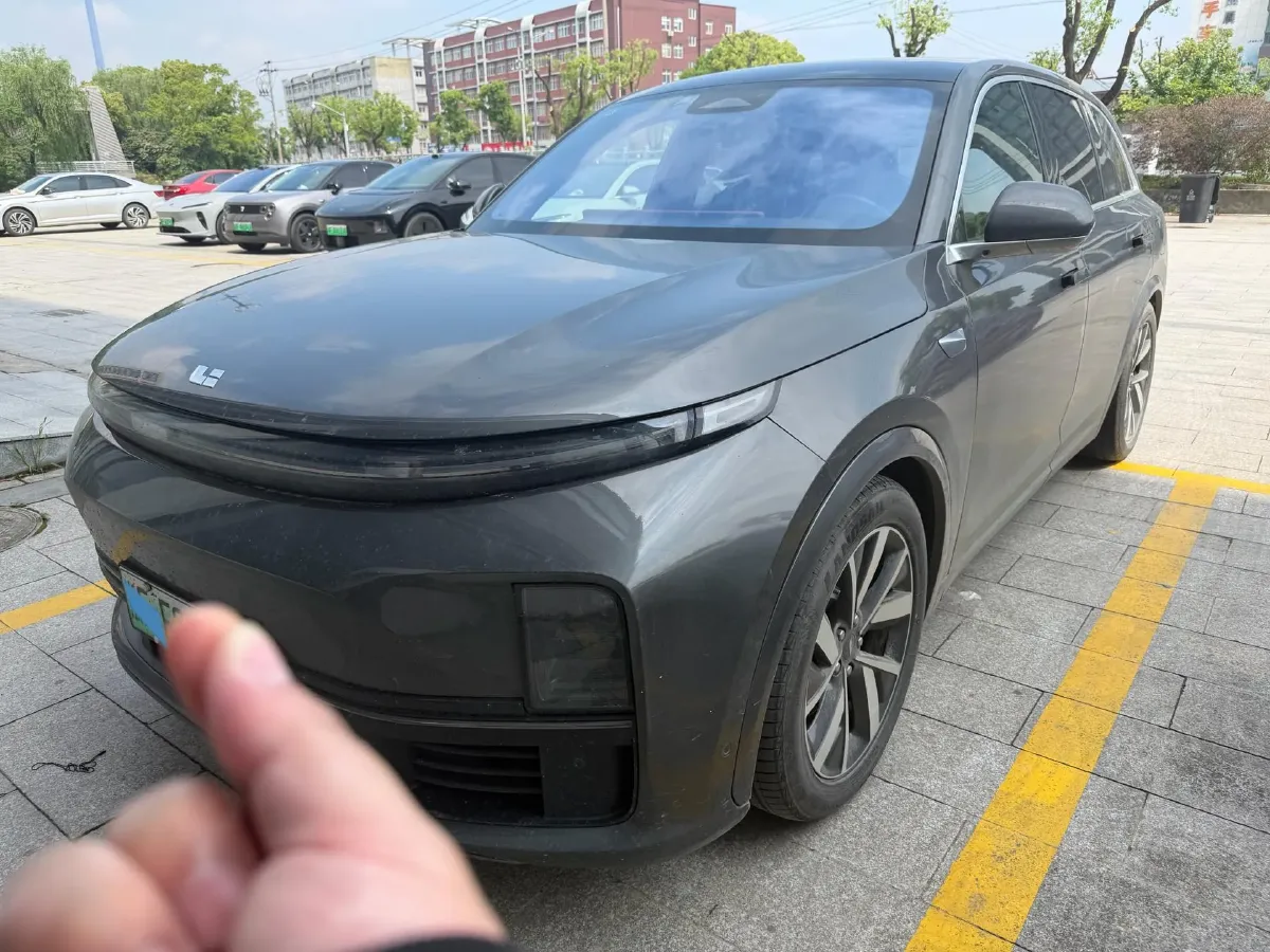 2023 Li L7 Range Extended 154HP REEV 40.9KWH,autocango,china used car exporter,china ev exporter,chinese used car exporter,chinese used ev exporter