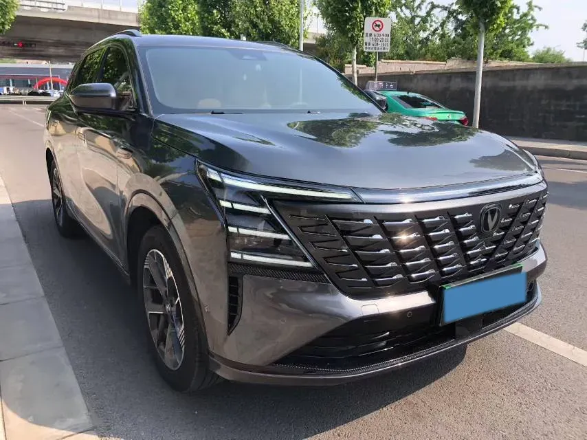 2025 ChangAn CS75 Plus 1.5T 192HP L4 8AT,autocango,china used car exporter,china ev exporter,chinese used car exporter,chinese used ev exporter