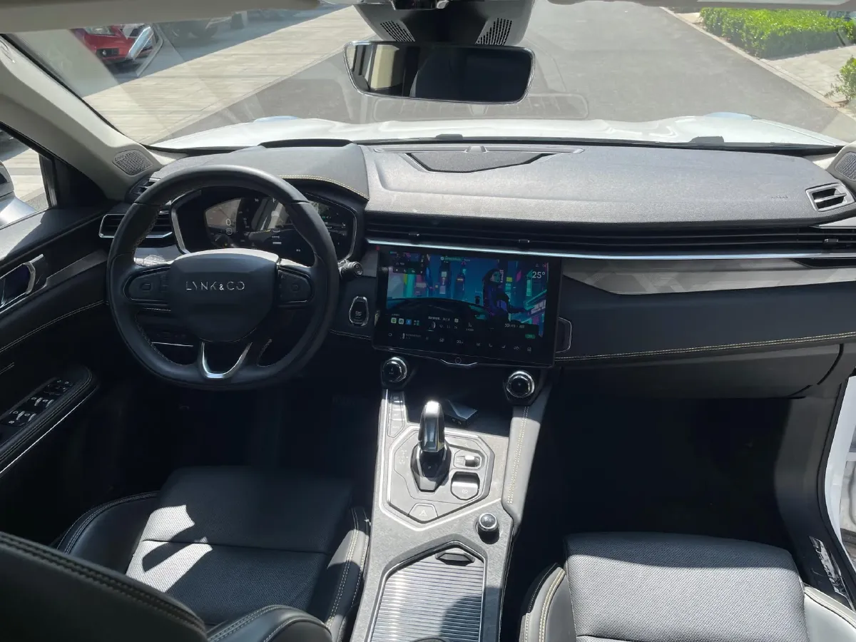 2023 MAXUS Interstellar 2.0T 261HP L4 8AT,autocango,china used car exporter,china ev exporter,chinese used car exporter,chinese used ev exporter