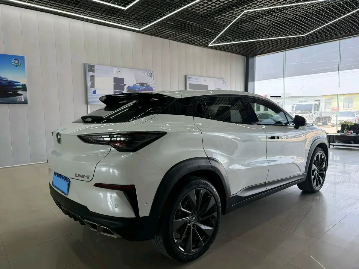 2020 ChangAn UNI-T 1.5T 180HP L4 7DCT,autocango,china used car exporter,china ev exporter,chinese used car exporter,chinese used ev exporter
