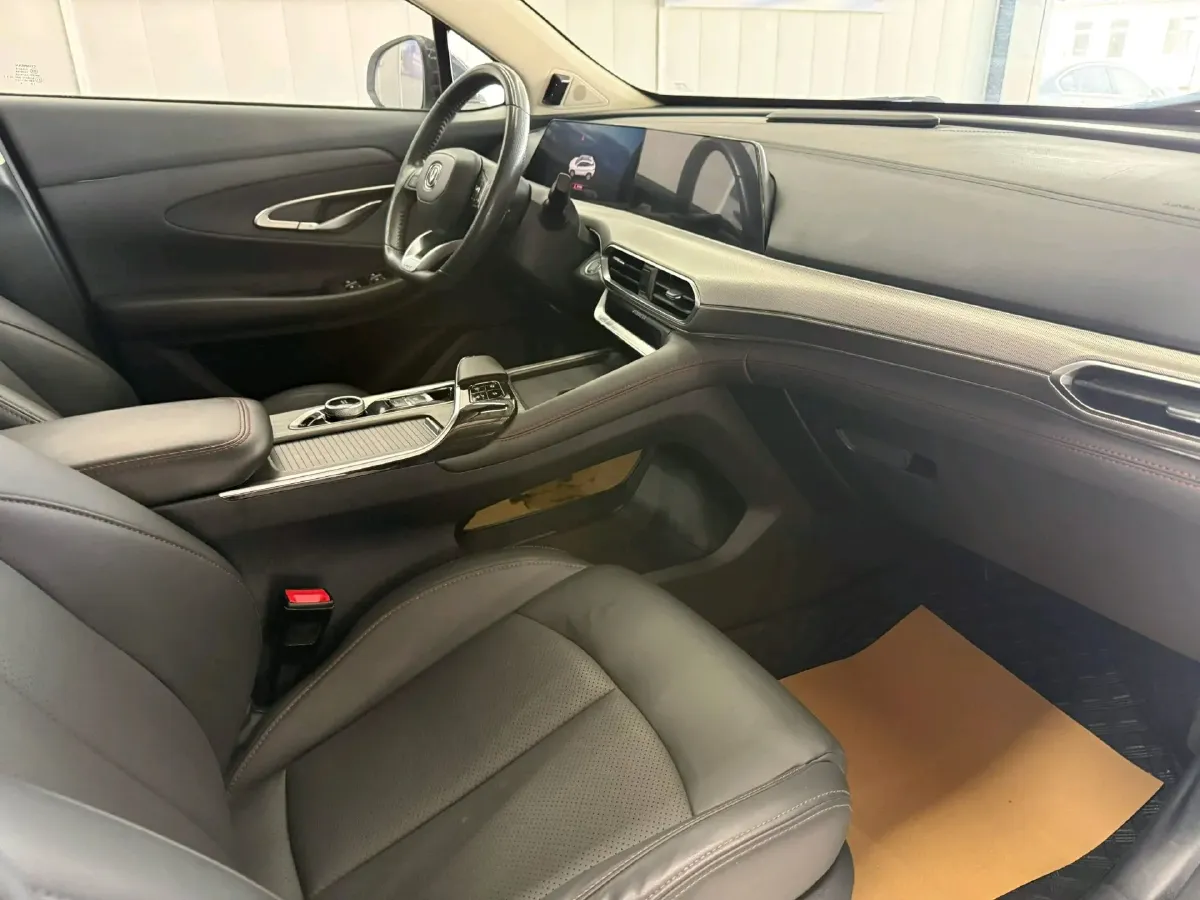 2020 ChangAn UNI-T 1.5T 180HP L4 7DCT,autocango,china used car exporter,china ev exporter,chinese used car exporter,chinese used ev exporter