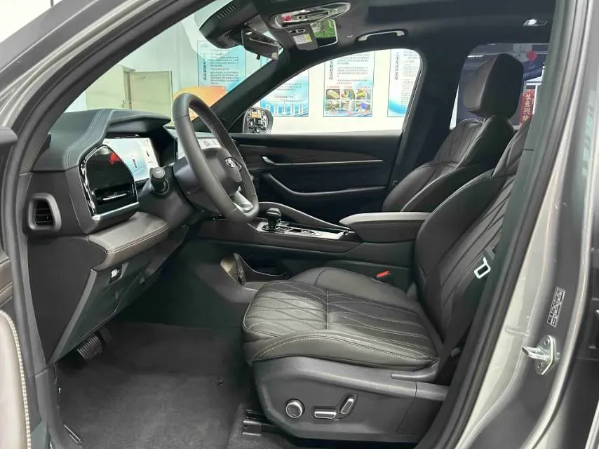 2025 Geely Monjaro 2.0T 238HP L4 8AT,autocango,china used car exporter,china ev exporter,chinese used car exporter,chinese used ev exporter