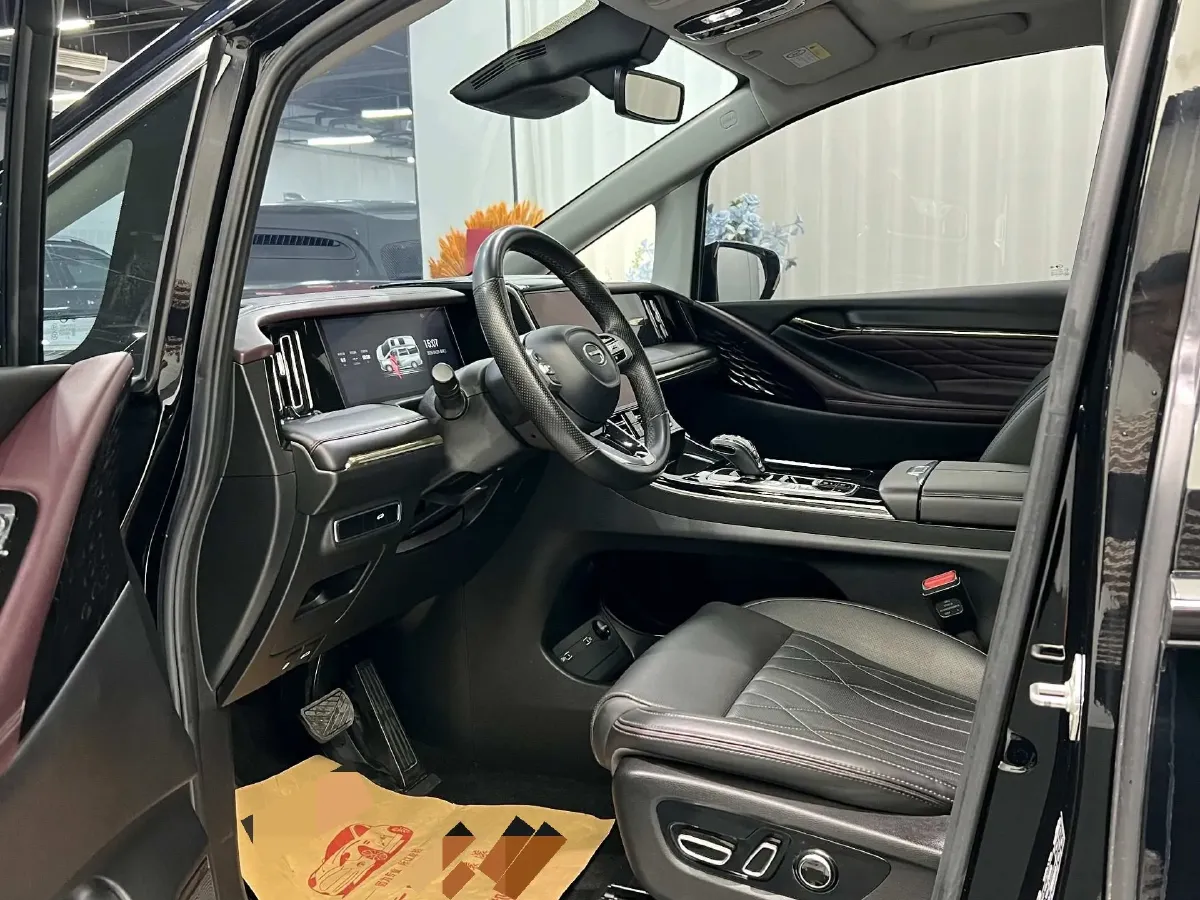 2024 GAC Trumpchi M8 2.0T 252HP L4 8AT,autocango,china used car exporter,china ev exporter,chinese used car exporter,chinese used ev exporter