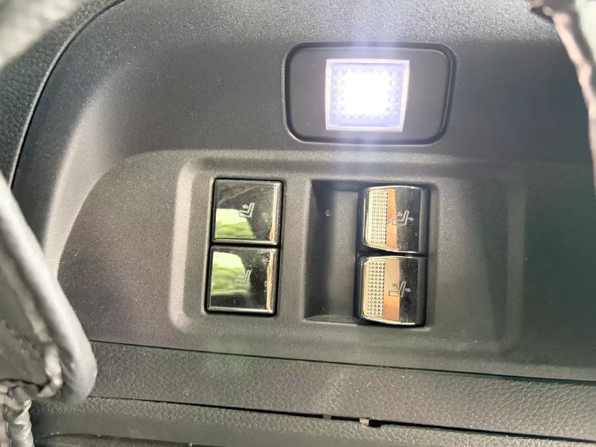 2022 GAC Trumpchi GS8 2.0T 190HP L4 E-CVT Hybrid,autocango,china used car exporter,china ev exporter,chinese used car exporter,chinese used ev exporter