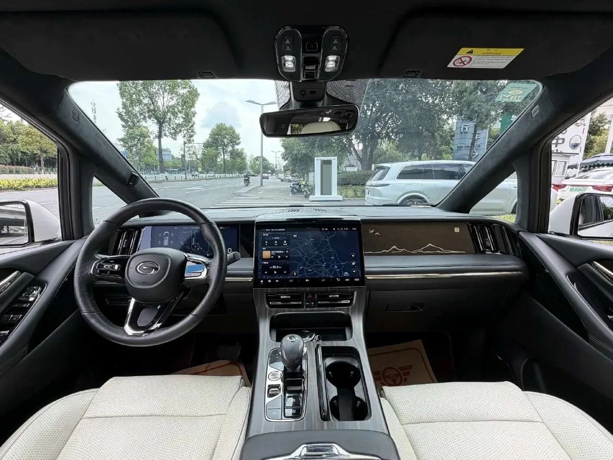 2023 GAC Trumpchi M8 2.0T 252HP L4 8AT,autocango,china used car exporter,china ev exporter,chinese used car exporter,chinese used ev exporter