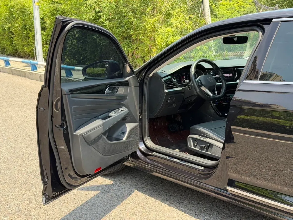 2022 Xpeng P7 BEV 60.2KWH,autocango,china used car exporter,china ev exporter,chinese used car exporter,chinese used ev exporter