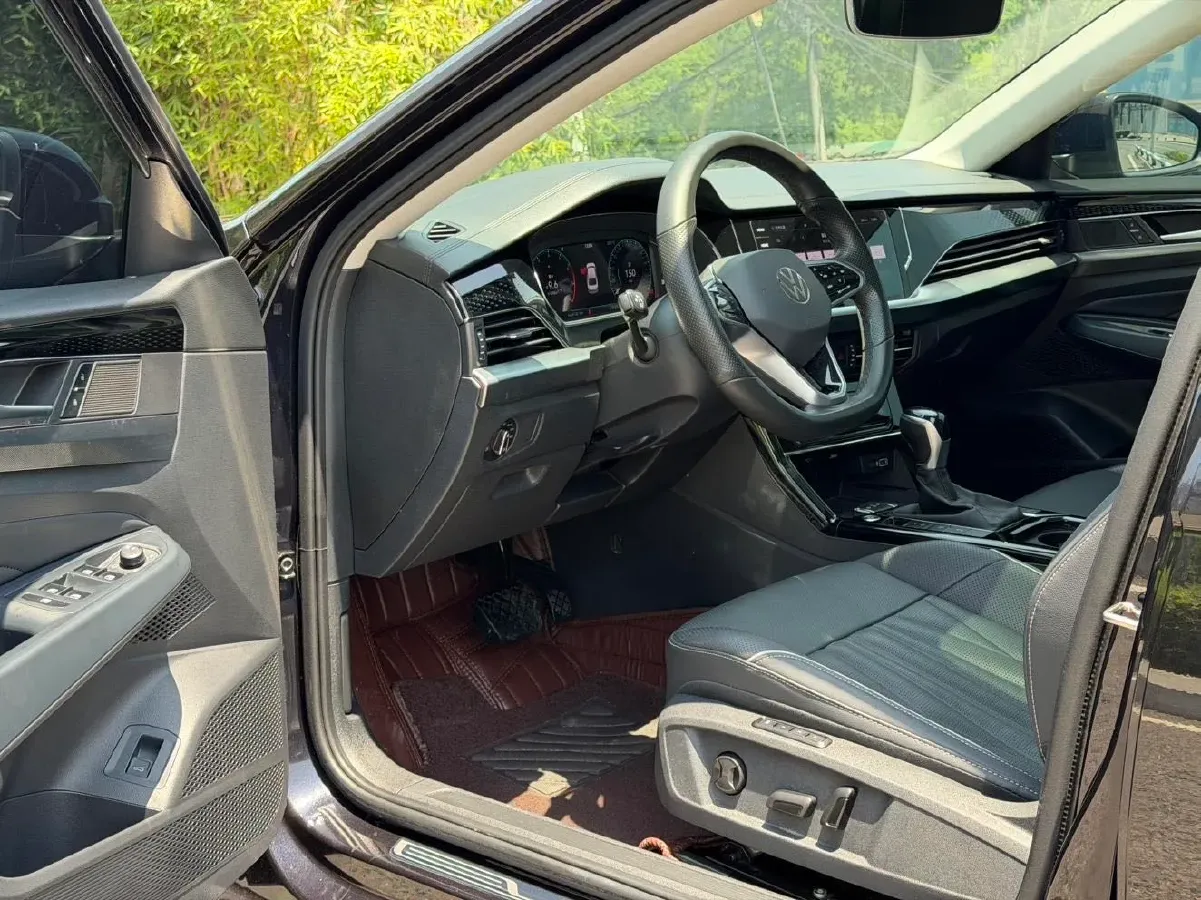2022 Xpeng P7 BEV 60.2KWH,autocango,china used car exporter,china ev exporter,chinese used car exporter,chinese used ev exporter