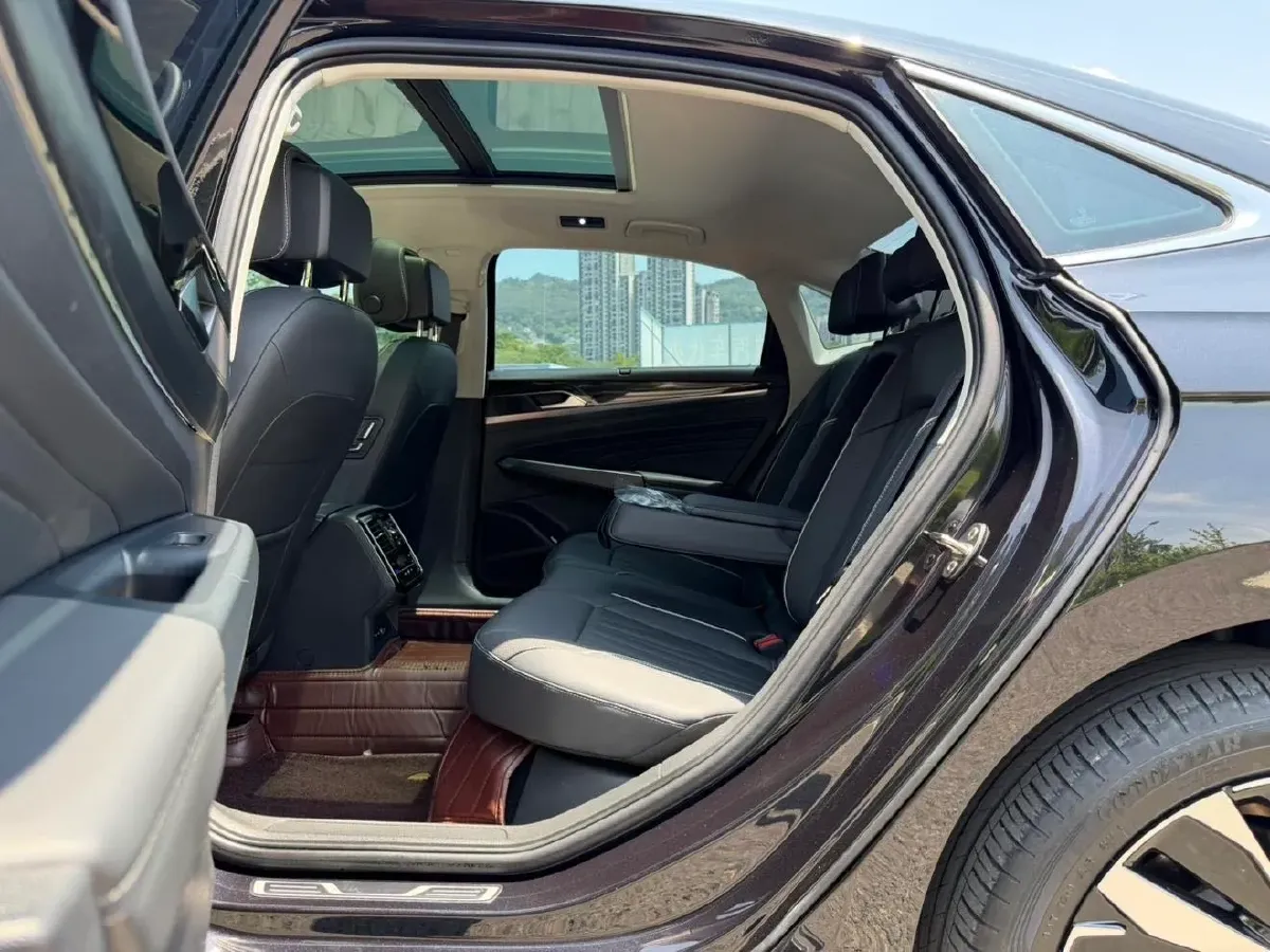 2022 Xpeng P7 BEV 60.2KWH,autocango,china used car exporter,china ev exporter,chinese used car exporter,chinese used ev exporter