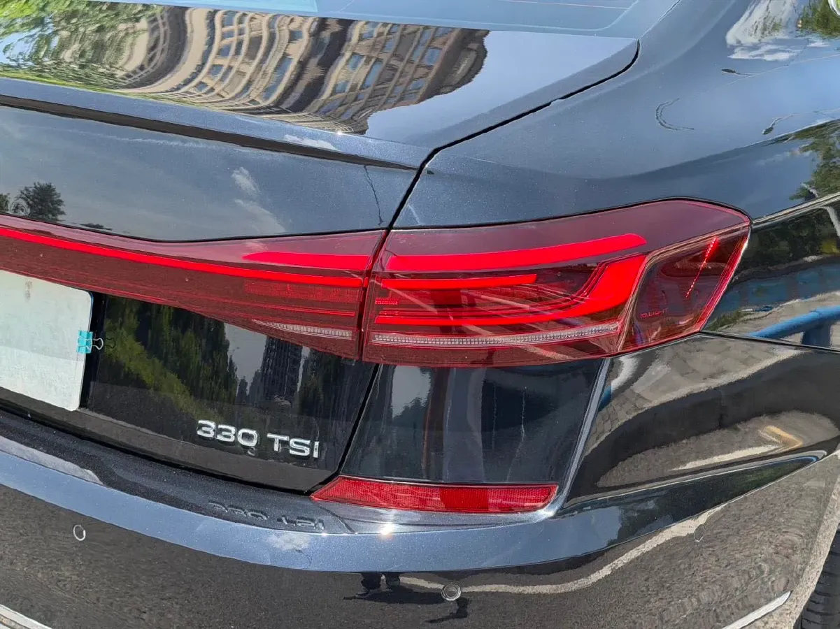 2022 Xpeng P7 BEV 60.2KWH,autocango,china used car exporter,china ev exporter,chinese used car exporter,chinese used ev exporter