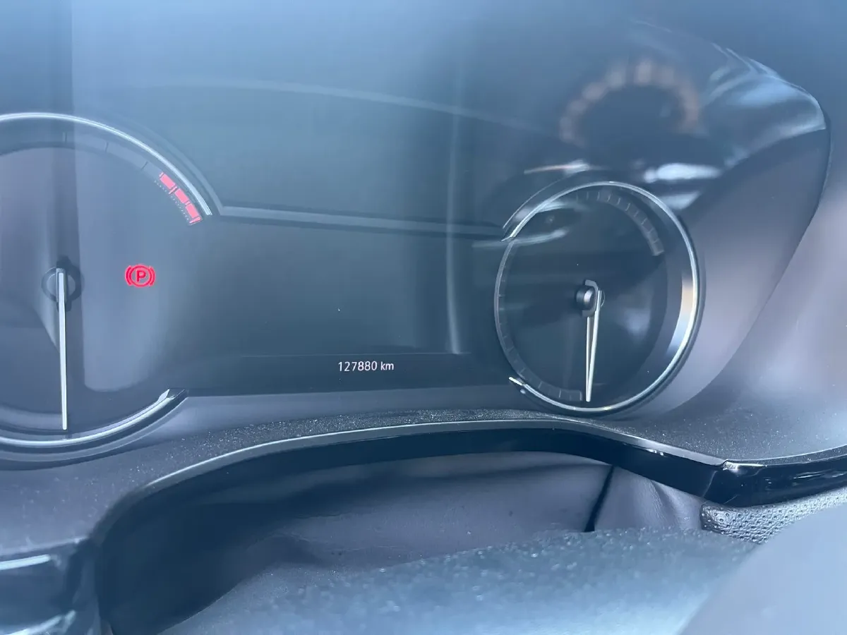 2022 Cadillac XT5 2.0T 237HP L4 9AT,autocango,china used car exporter,china ev exporter,chinese used car exporter,chinese used ev exporter