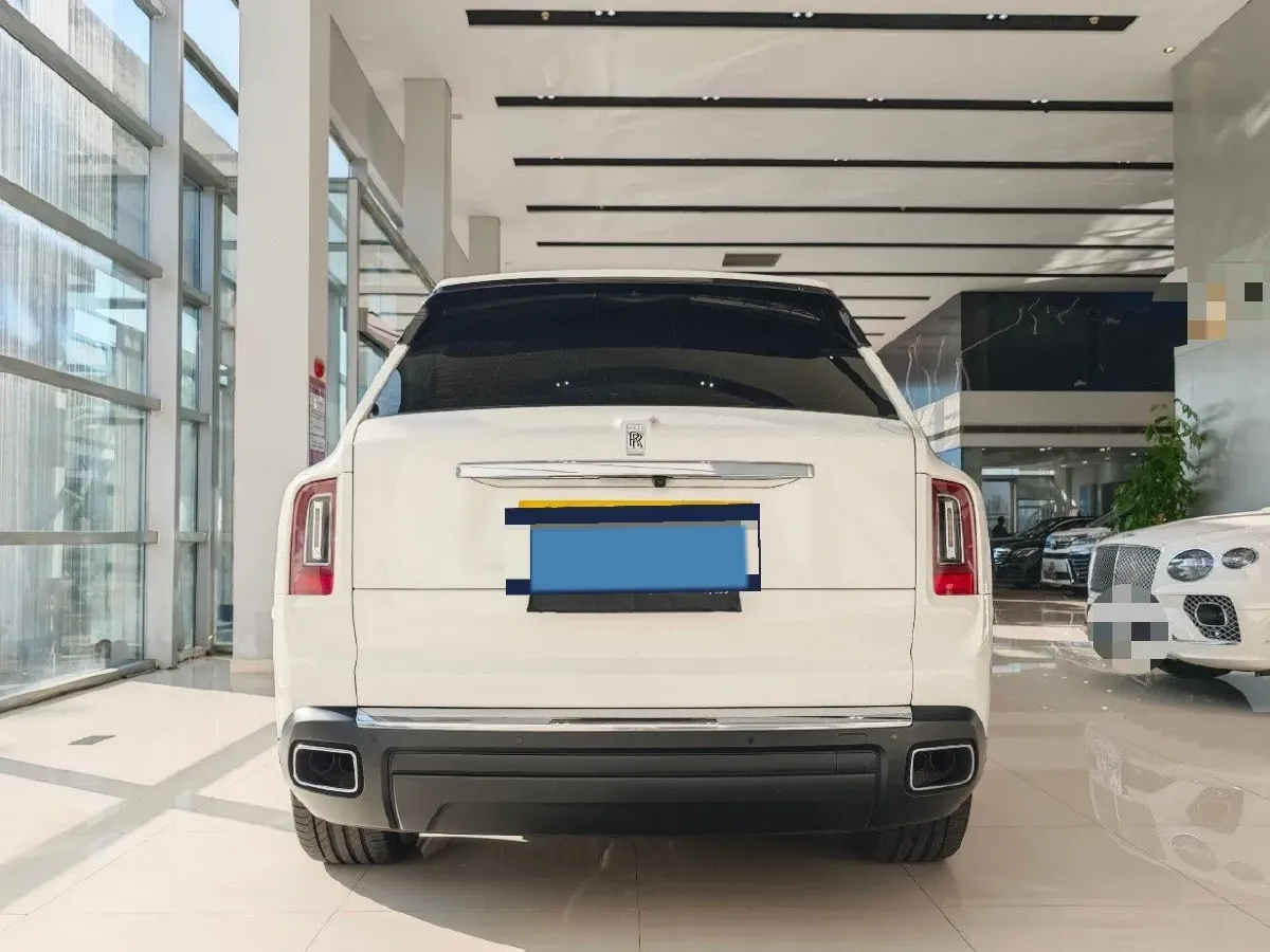 2018 Rolls-Royce Cullinan 6.7T 571HP V12 8AT,autocango,china used car exporter,china ev exporter,chinese used car exporter,chinese used ev exporter