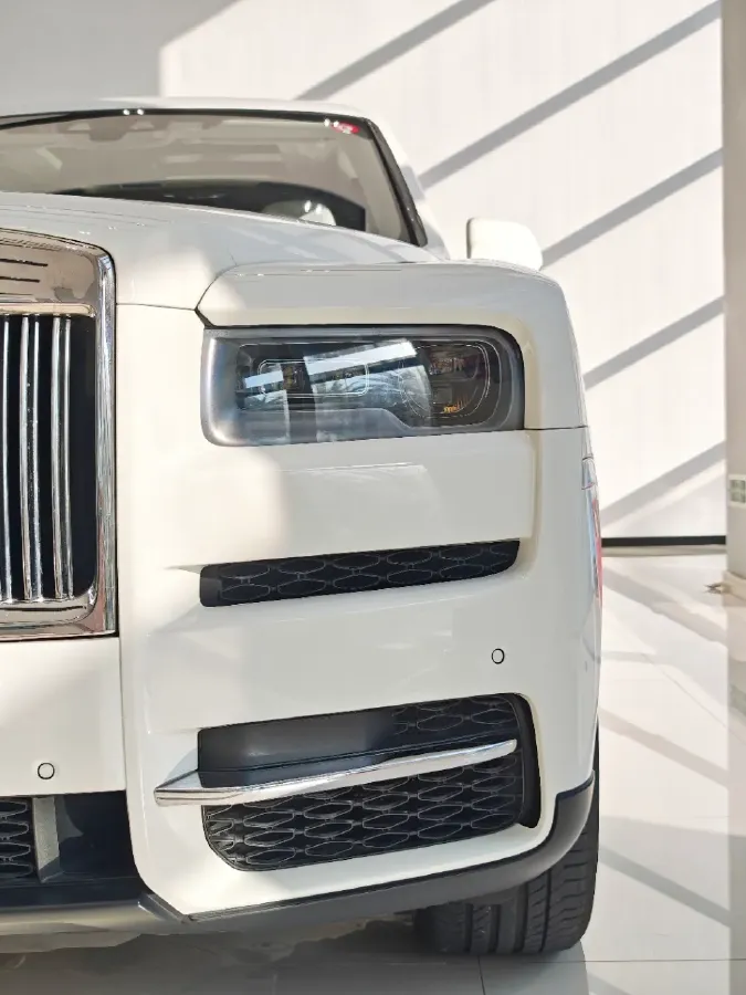 2018 Rolls-Royce Cullinan 6.7T 571HP V12 8AT,autocango,china used car exporter,china ev exporter,chinese used car exporter,chinese used ev exporter