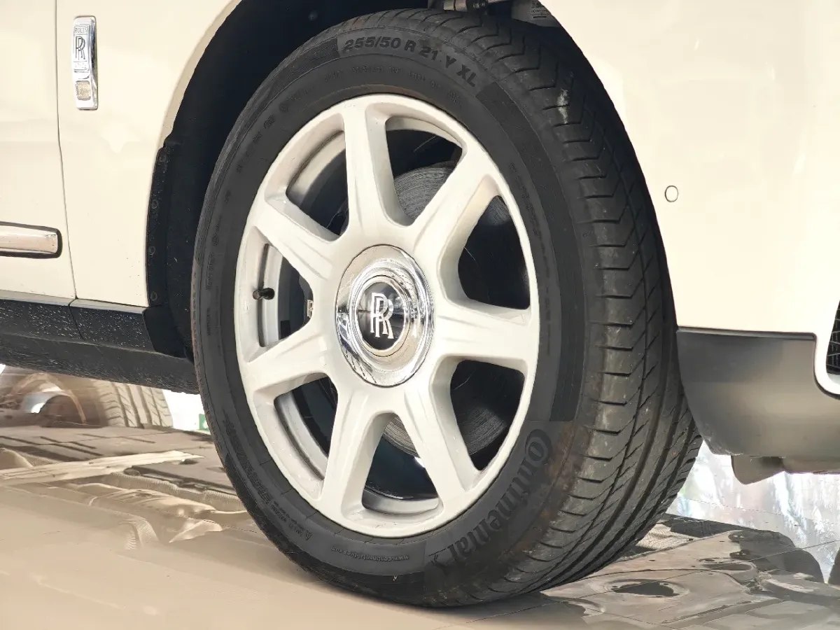 2018 Rolls-Royce Cullinan 6.7T 571HP V12 8AT,autocango,china used car exporter,china ev exporter,chinese used car exporter,chinese used ev exporter