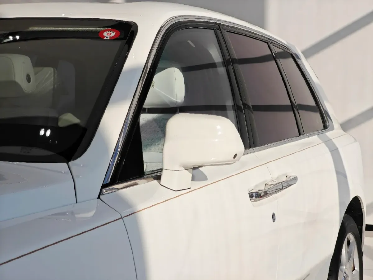 2018 Rolls-Royce Cullinan 6.7T 571HP V12 8AT,autocango,china used car exporter,china ev exporter,chinese used car exporter,chinese used ev exporter
