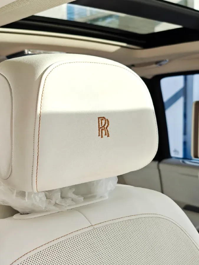 2018 Rolls-Royce Cullinan 6.7T 571HP V12 8AT,autocango,china used car exporter,china ev exporter,chinese used car exporter,chinese used ev exporter