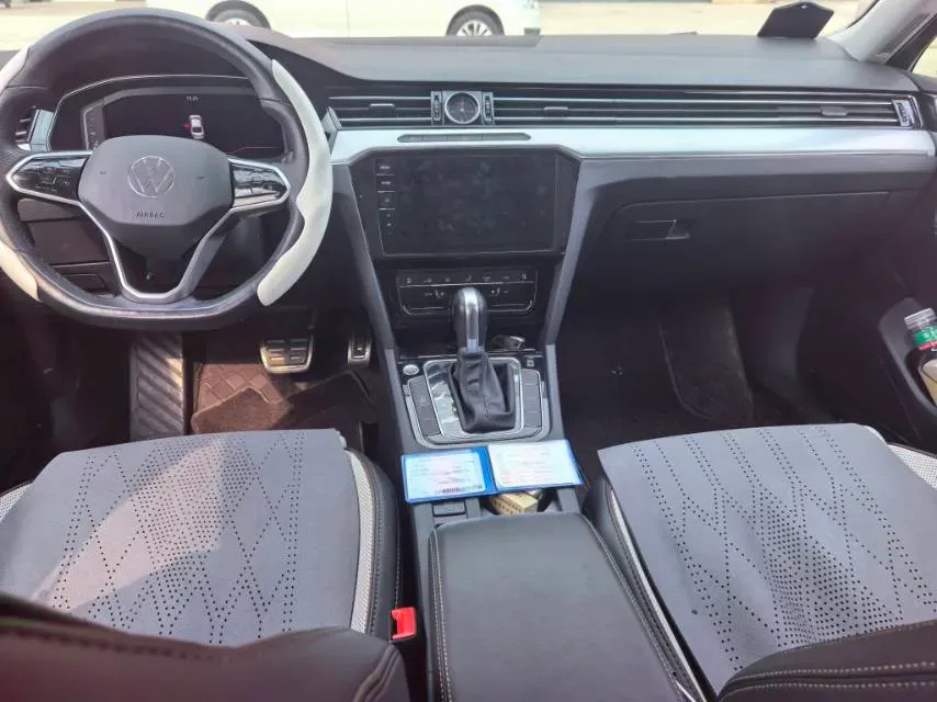 2023 Volkswagen Magotan 2.0T 186HP L4 7DCT,autocango,china used car exporter,china ev exporter,chinese used car exporter,chinese used ev exporter