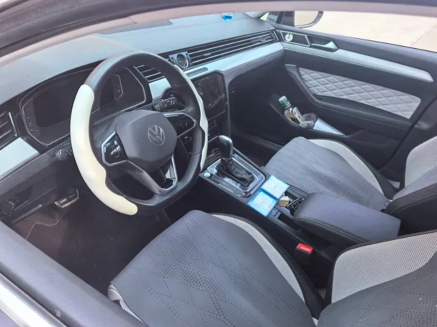 2023 Volkswagen Magotan 2.0T 186HP L4 7DCT,autocango,china used car exporter,china ev exporter,chinese used car exporter,chinese used ev exporter