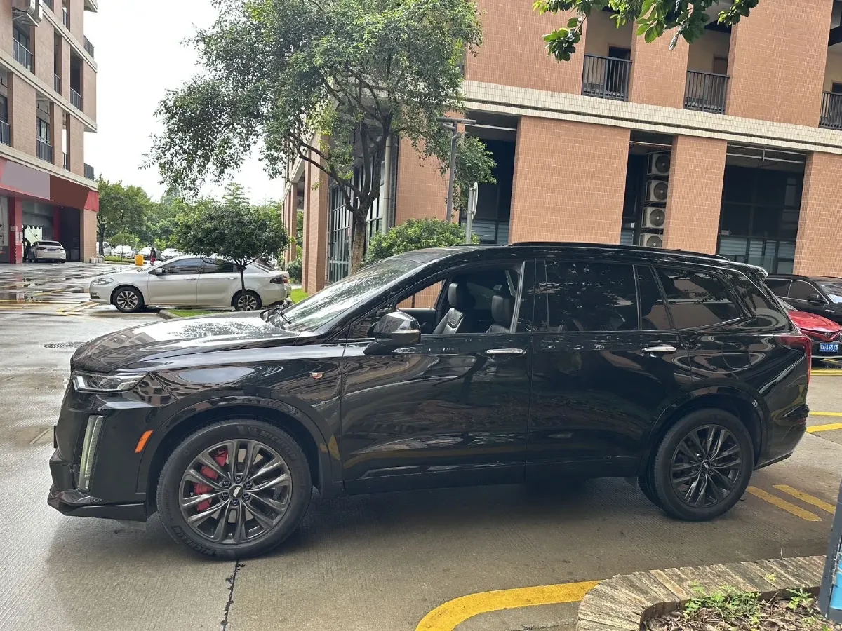 2022 Cadillac XT6 2.0T 237HP L4 9AT,autocango,china used car exporter,china ev exporter,chinese used car exporter,chinese used ev exporter