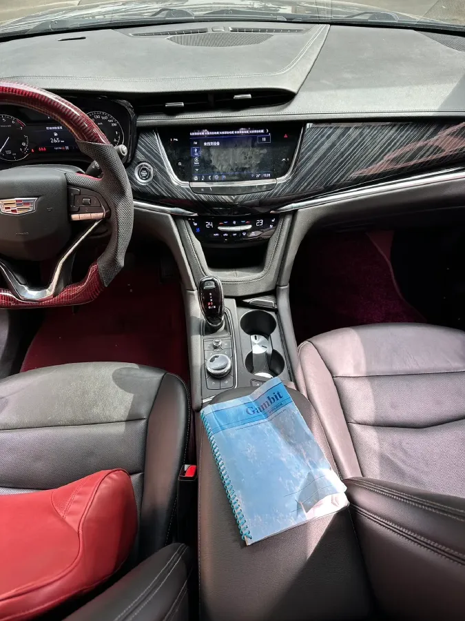 2022 Cadillac XT6 2.0T 237HP L4 9AT,autocango,china used car exporter,china ev exporter,chinese used car exporter,chinese used ev exporter