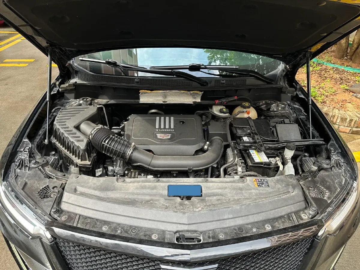 2022 Cadillac XT6 2.0T 237HP L4 9AT,autocango,china used car exporter,china ev exporter,chinese used car exporter,chinese used ev exporter